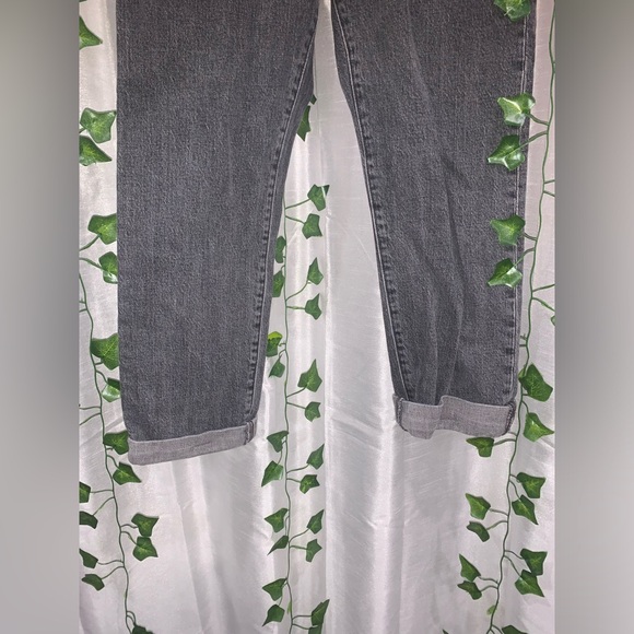 Levi’s jeans, acid wash black, size 4 - Picture 3 of 3